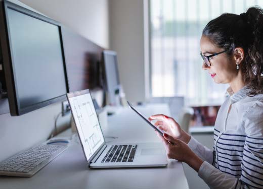 Stagiaire suivant une formation Développement